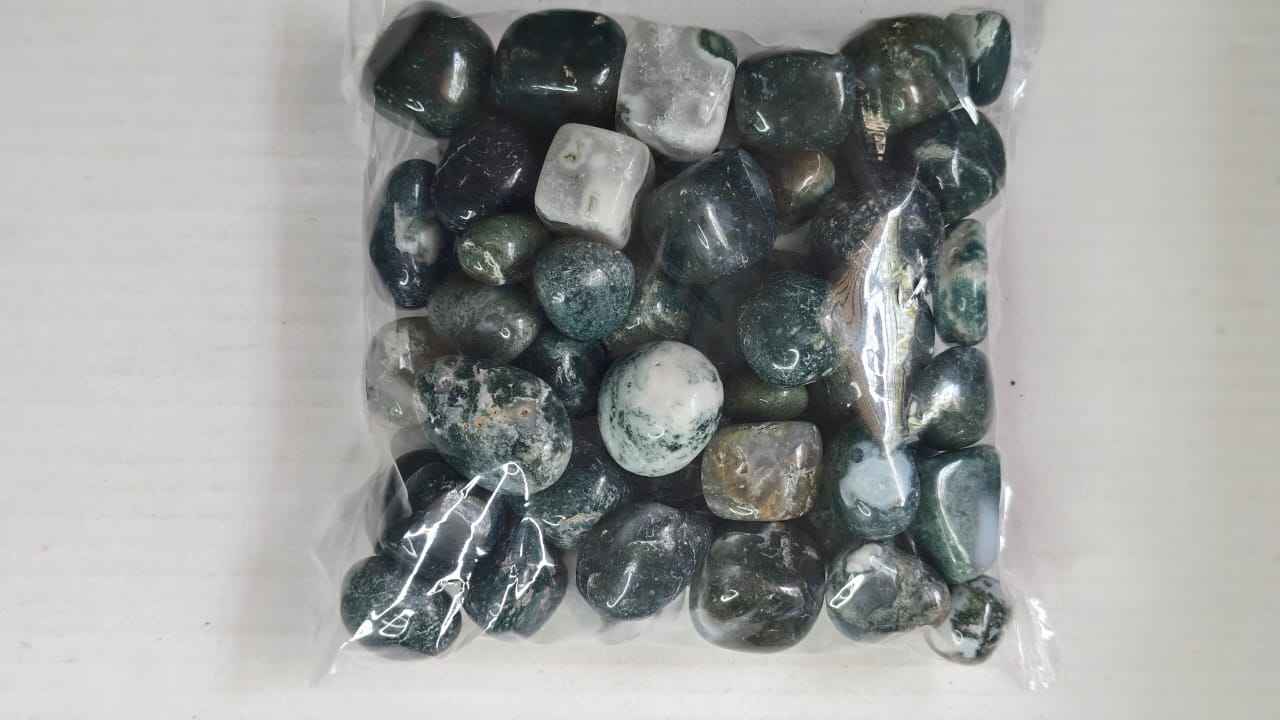 MOSS AGATE TUMBLE STONES - 1 KG
