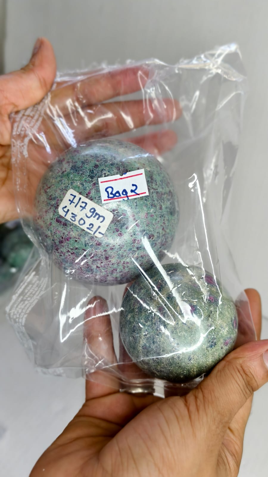 RUBY FUCHSITE SPHERE BAG 2 - 1KG, 2 PCS