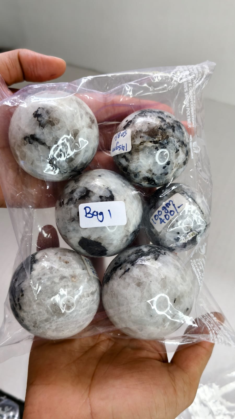 RAINBOW MOONSTONE SPHERE BAG 1 - 1 KG,6 Pcs