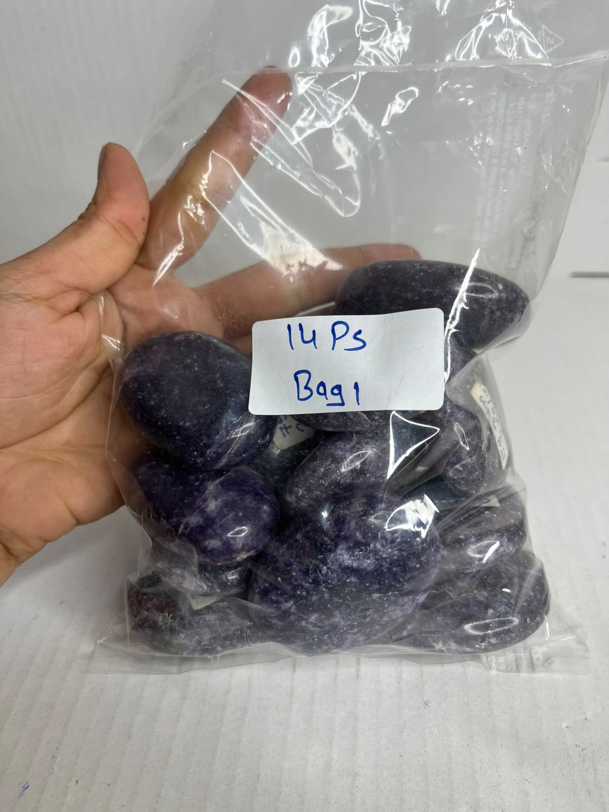 LEPIDOLITE PALMSTONES BAG 1 - 1 KG, 14 PCS