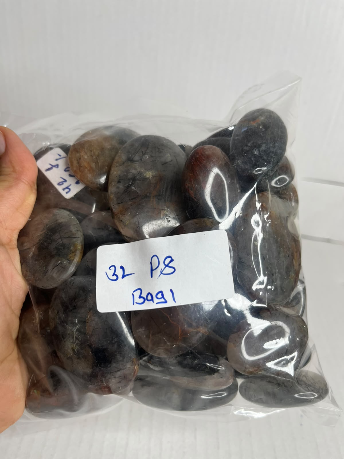 TOURMALINATED QUARTZ PALMSTONES BAG 1 - 1 KG, 32 PCS