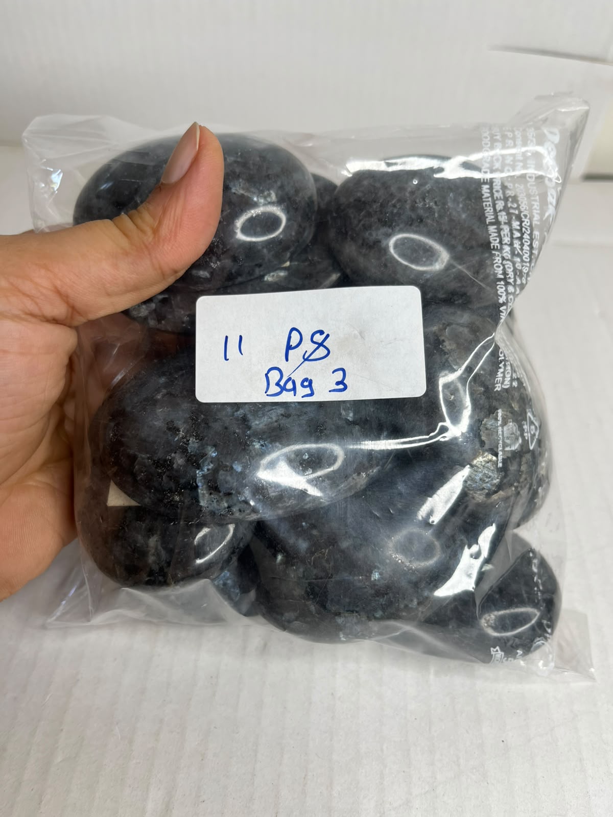 LARVIKITE PALM STONE BAG 3 - 1 KG, 11 PCS