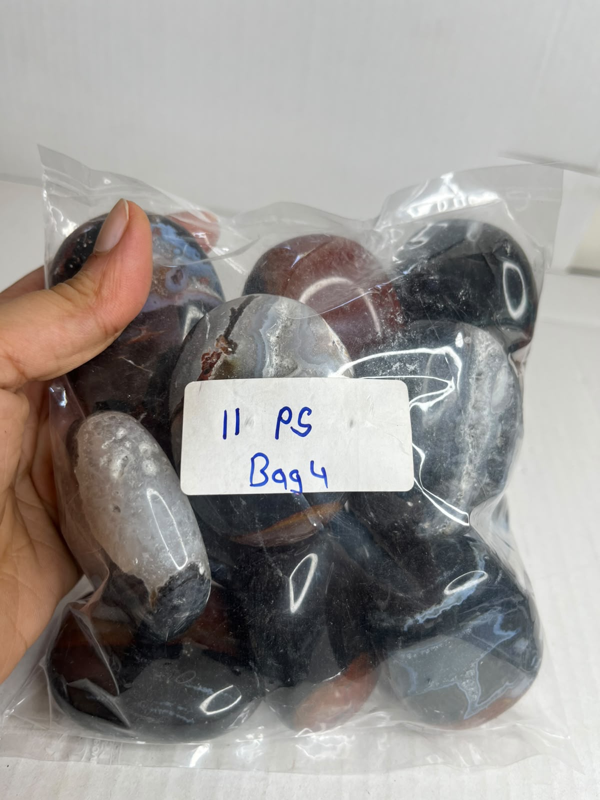 BLACK ZEBRA JASPER PALM STONE BAG 4 - 1 KG, 11 PCS
