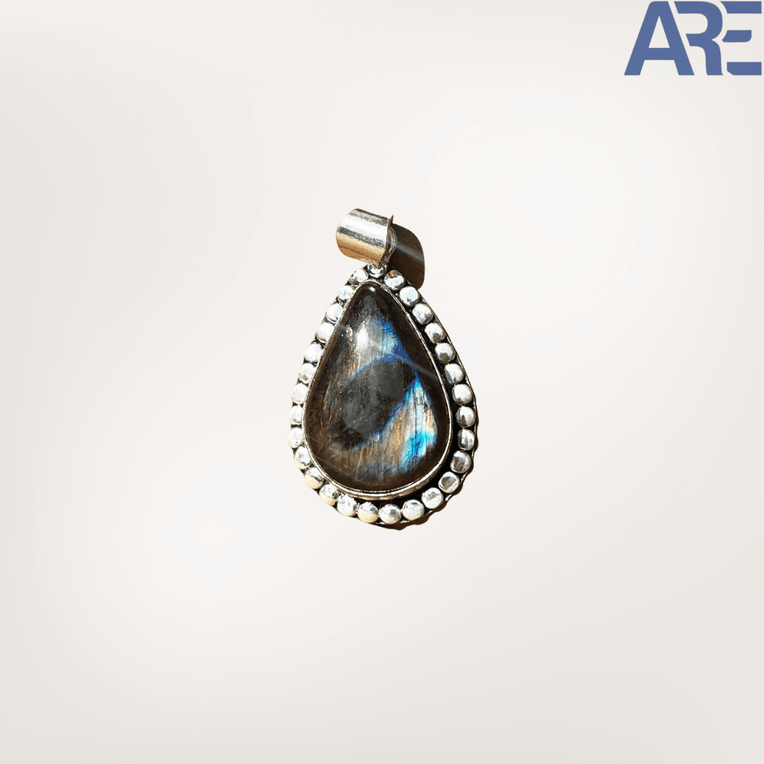 Labradorite Pendant - AEORA ROCKS INDIA - Healing Crystals superstore