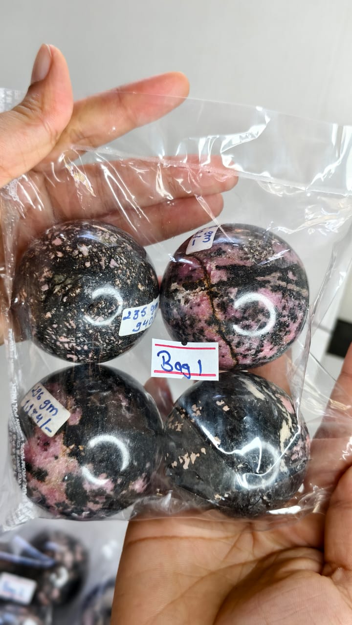 RHODONITE SPHERE BAG 1 - 1KG, 4 PCS