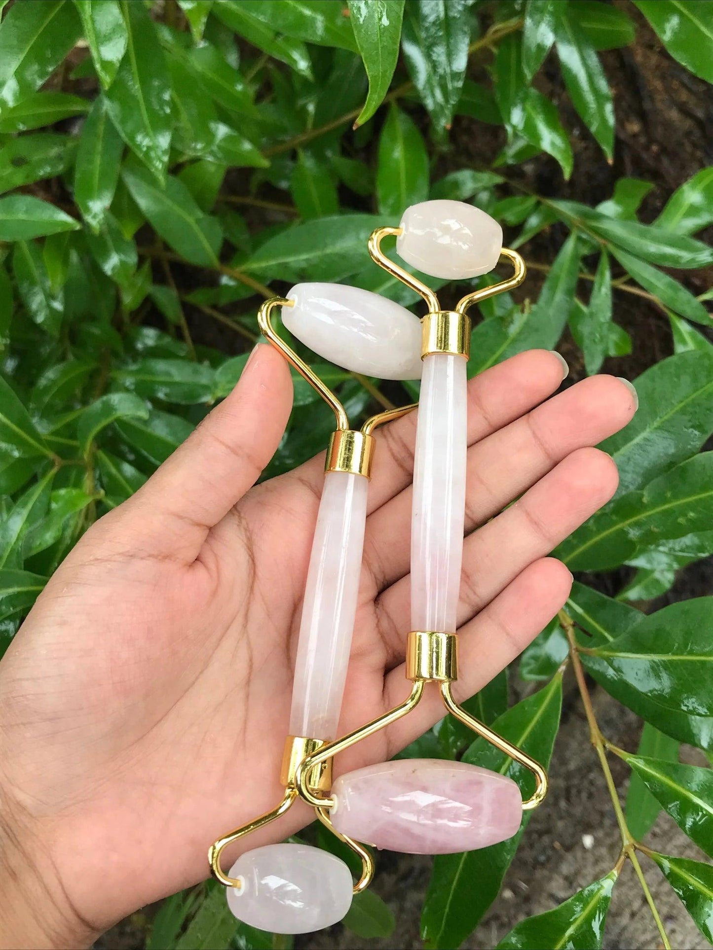 Rose Quartz Roller in india - Aeora Rocks - AEORA ROCKS INDIA - Healing Crystals superstore