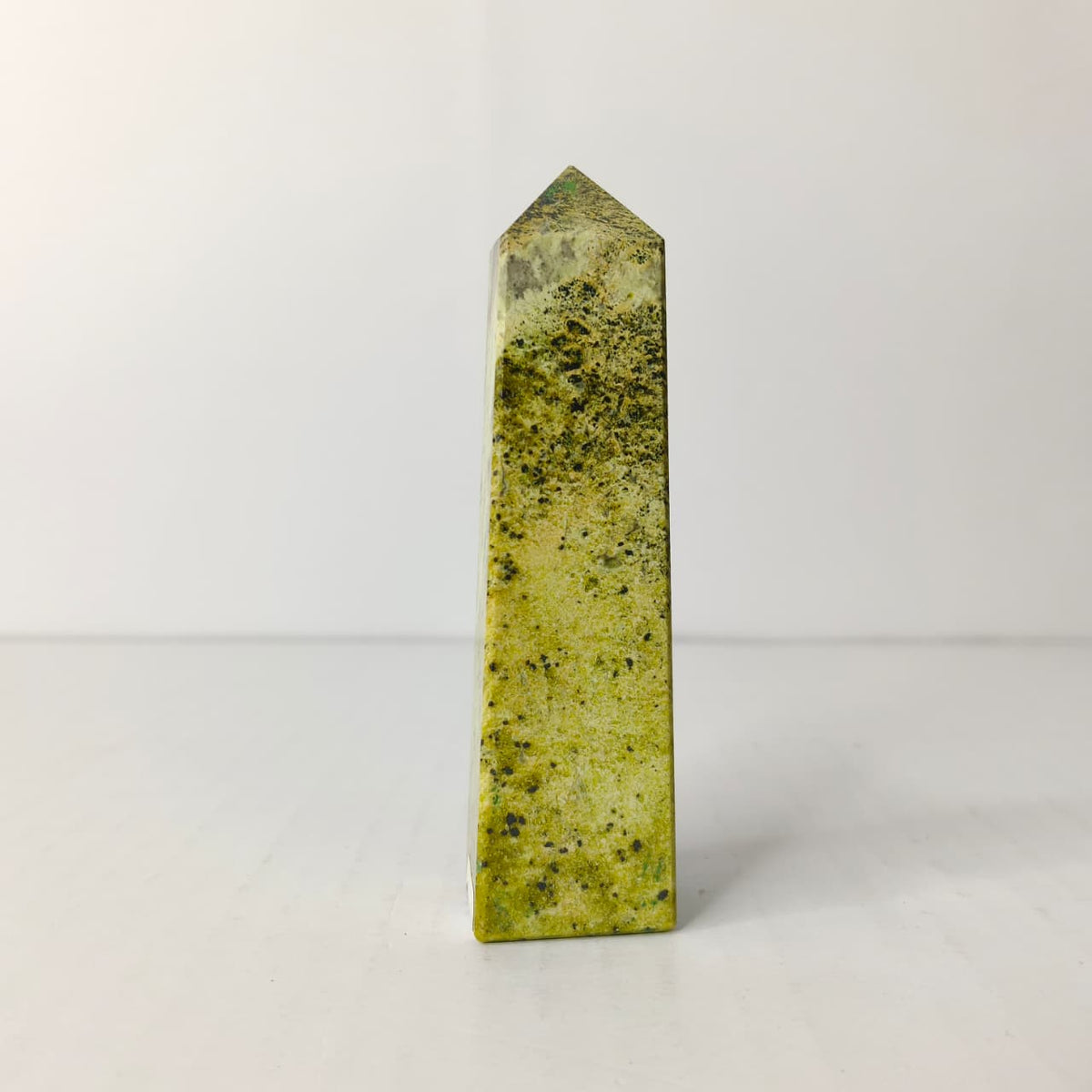 Lizardite Obelisk/Tower: The Stone of New Beginnings – Heart Chakra & Kundalini Healing - AEORA ROCKS INDIA -Healing Crystals superstore