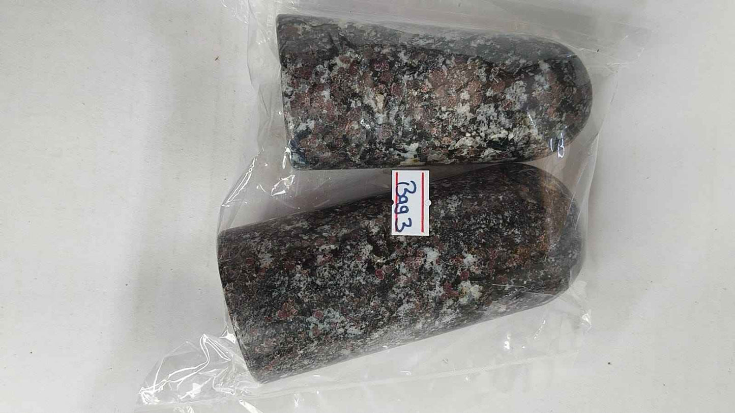 GARNET MATRIX FREEFORM STONES-1KG -BAG 3 -2PCS
