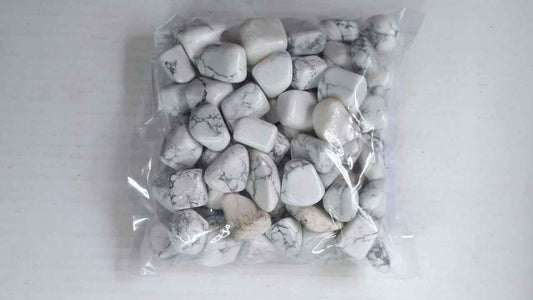 HOWLITE TUMBLE STONE - 1 KG
