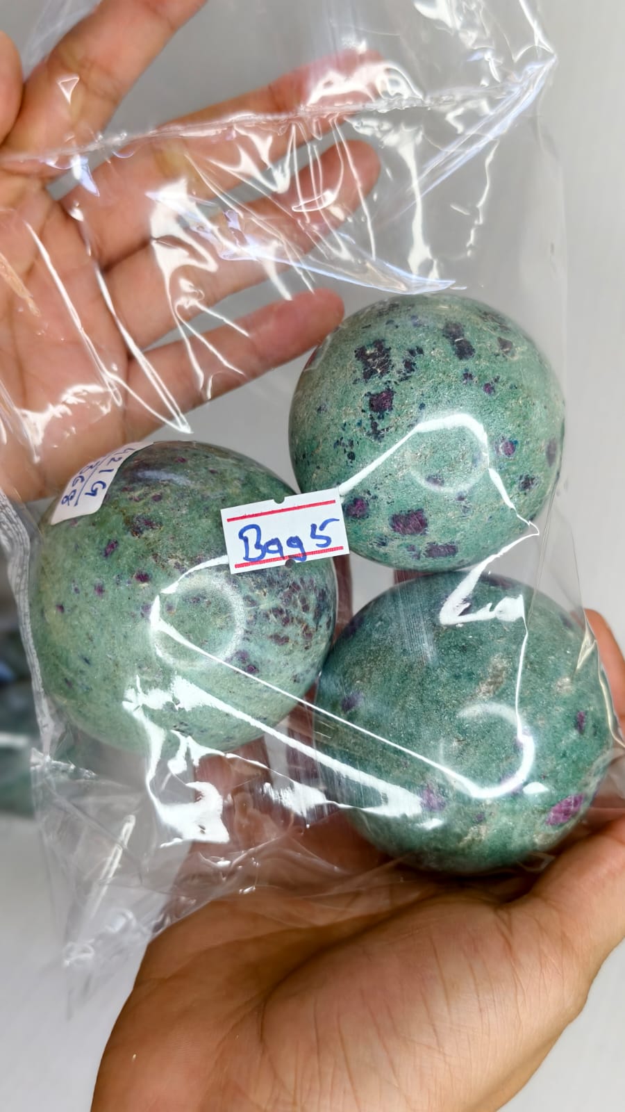 RUBY FUCHSITE SPHERE BAG 5 - 1KG, 3 PCS