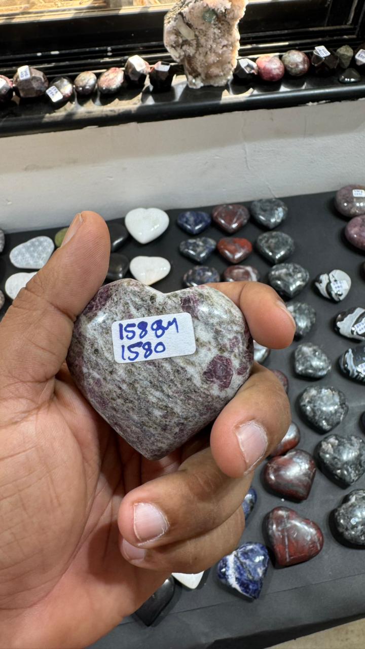 Spinal Matrix Heart 158g - AEORA ROCKS INDIA -Healing Crystals superstore