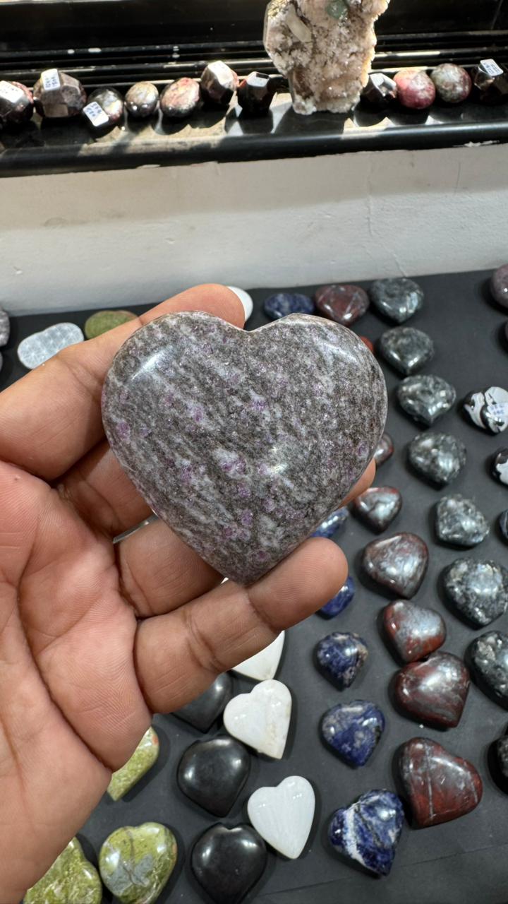 Spinal Matrix Heart 158g - AEORA ROCKS INDIA -Healing Crystals superstore