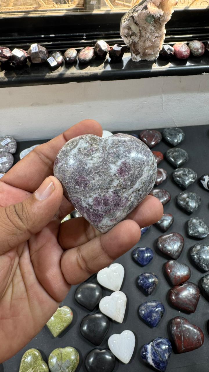 Spinal Matrix Heart 148g - AEORA ROCKS INDIA -Healing Crystals superstore
