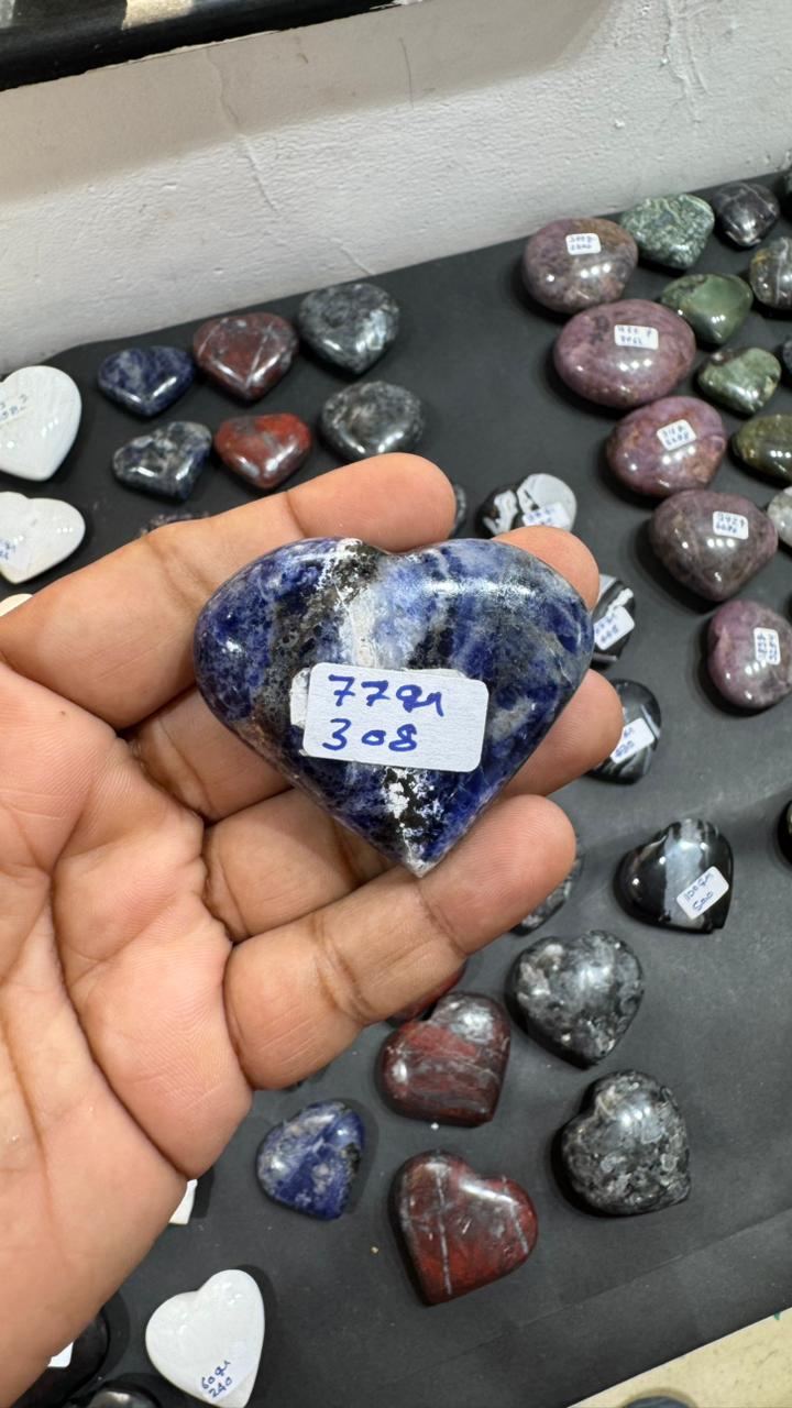 Sodalite Heart 77g - AEORA ROCKS INDIA -Healing Crystals superstore