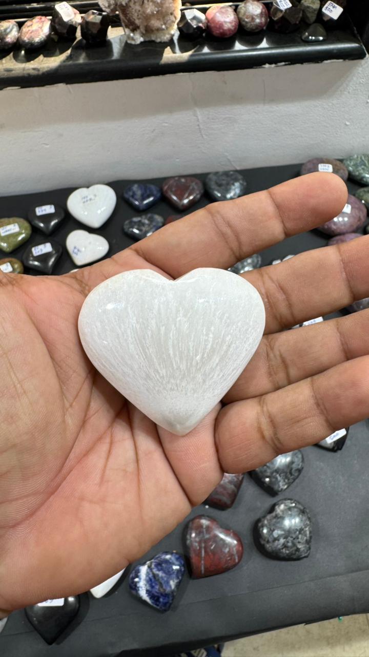 Scolecite Heart 73g - AEORA ROCKS INDIA -Healing Crystals superstore