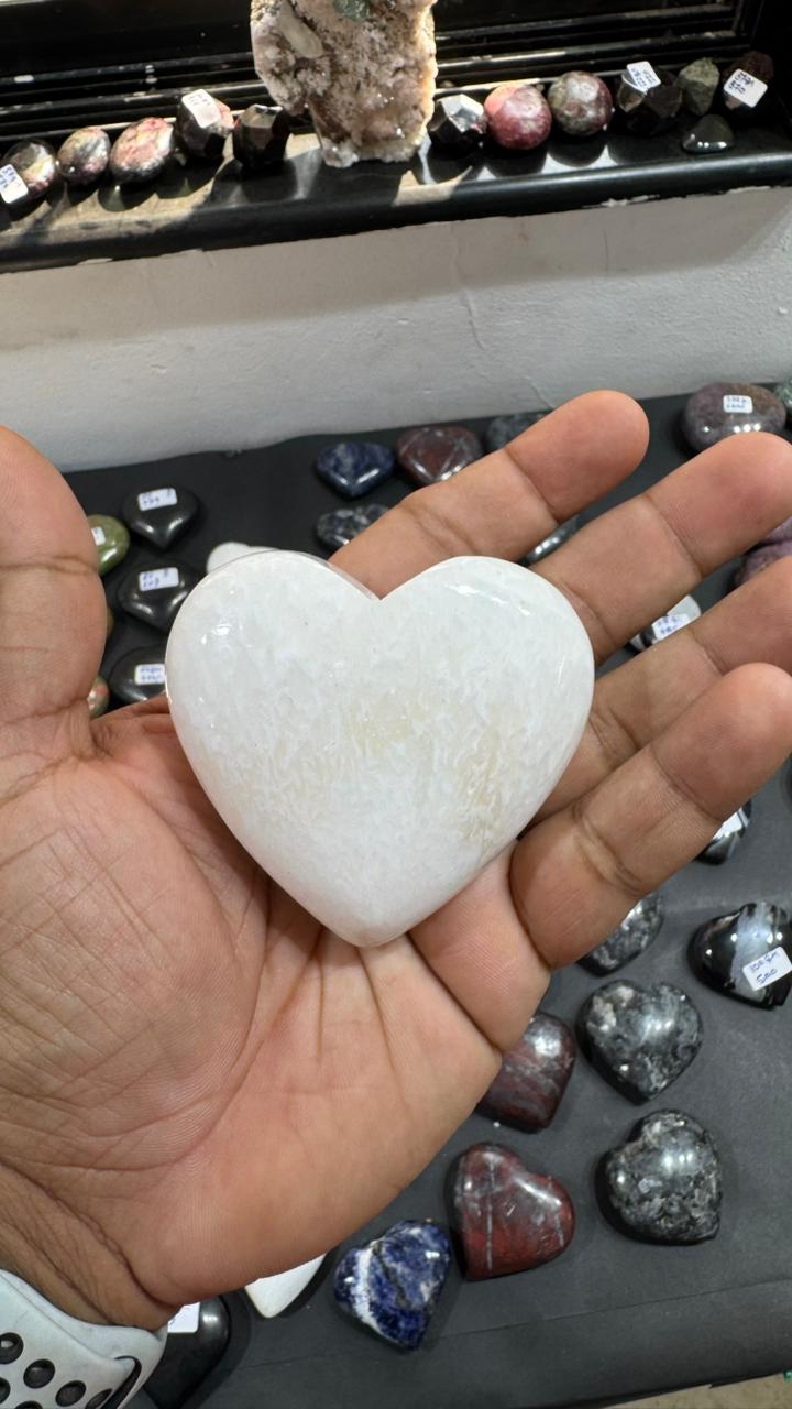 Scolecite Heart 173g - AEORA ROCKS INDIA -Healing Crystals superstore