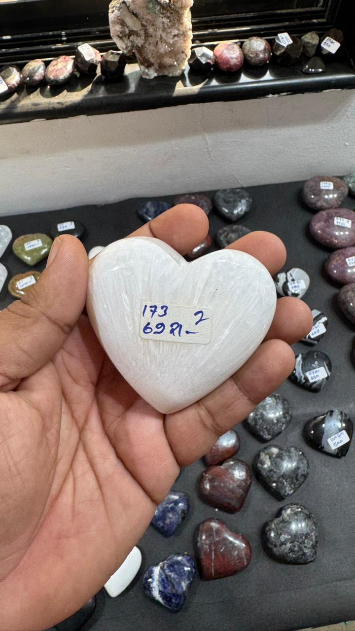 Scolecite Heart 173g - AEORA ROCKS INDIA -Healing Crystals superstore