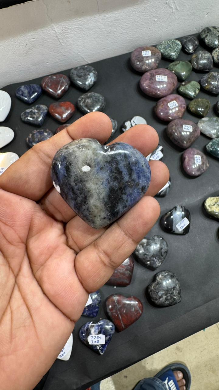 Sodalite Heart  71g - AEORA ROCKS INDIA -Healing Crystals superstore