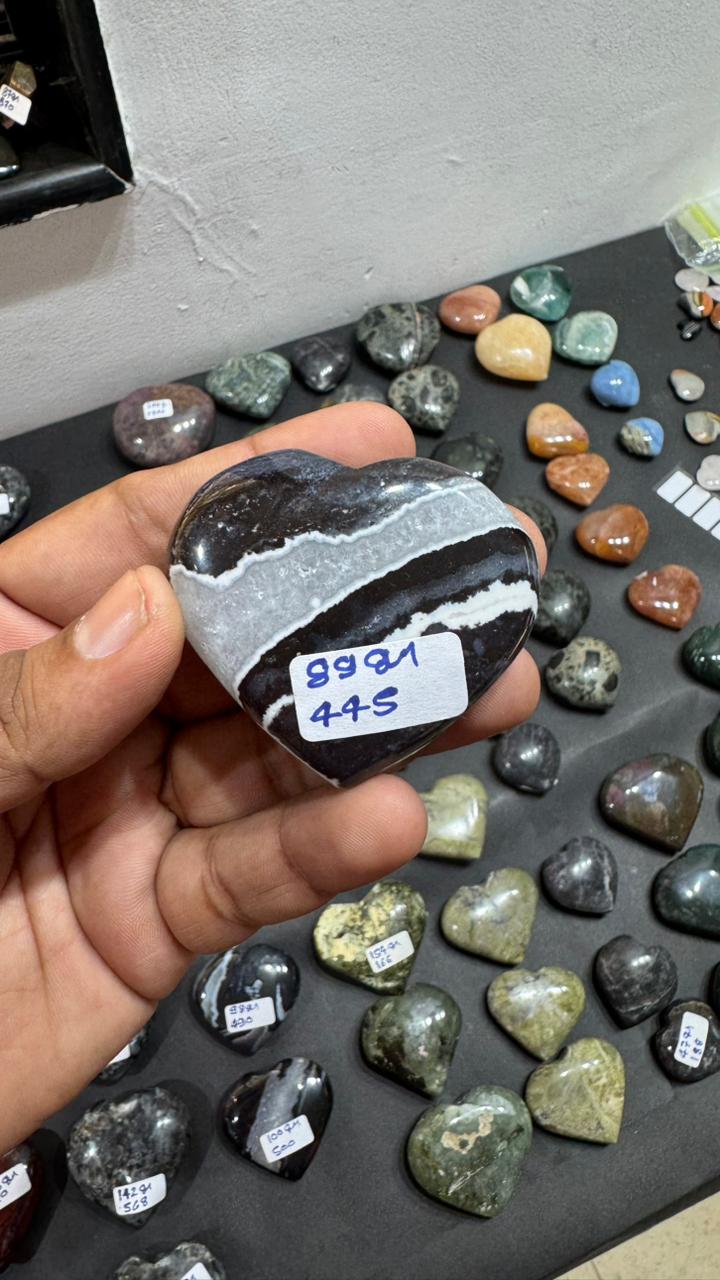 Black Zebra Agate Heart 88g - AEORA ROCKS INDIA -Healing Crystals superstore