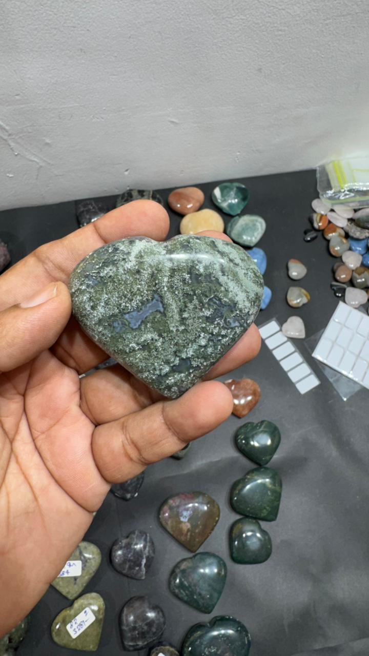 Moss Agate Heart 119g - AEORA ROCKS INDIA -Healing Crystals superstore