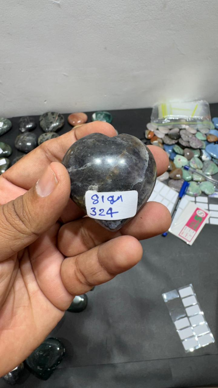 Iolite Heart 81g