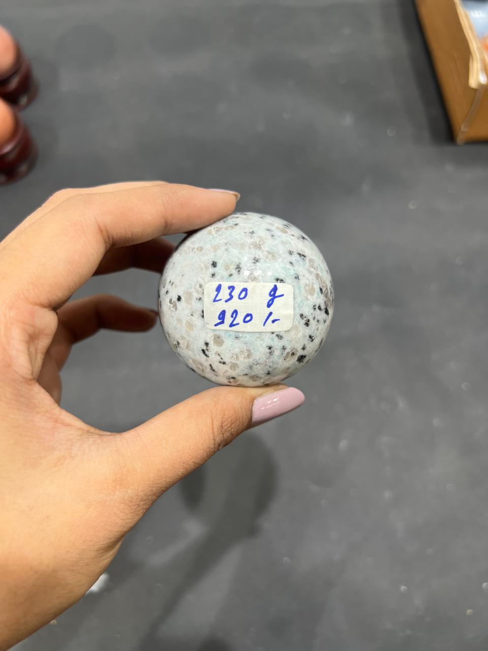 Kiwi Jasper Sphere 230g