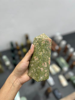 Unakite Tower 846g - AEORA ROCKS INDIA -Healing Crystals superstore