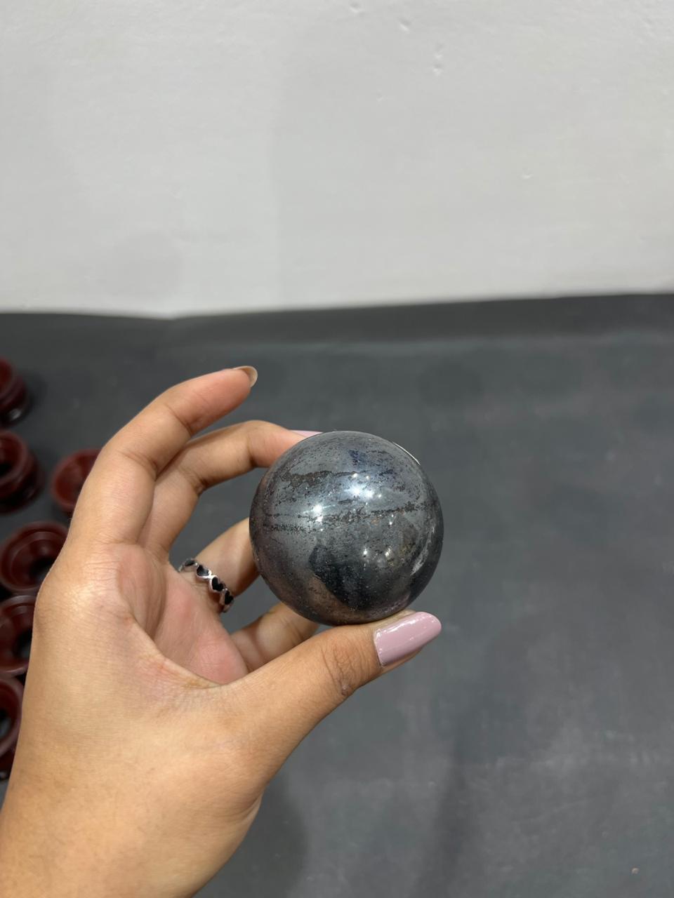 Hematite Sphere 425g - AEORA ROCKS INDIA -Healing Crystals superstore