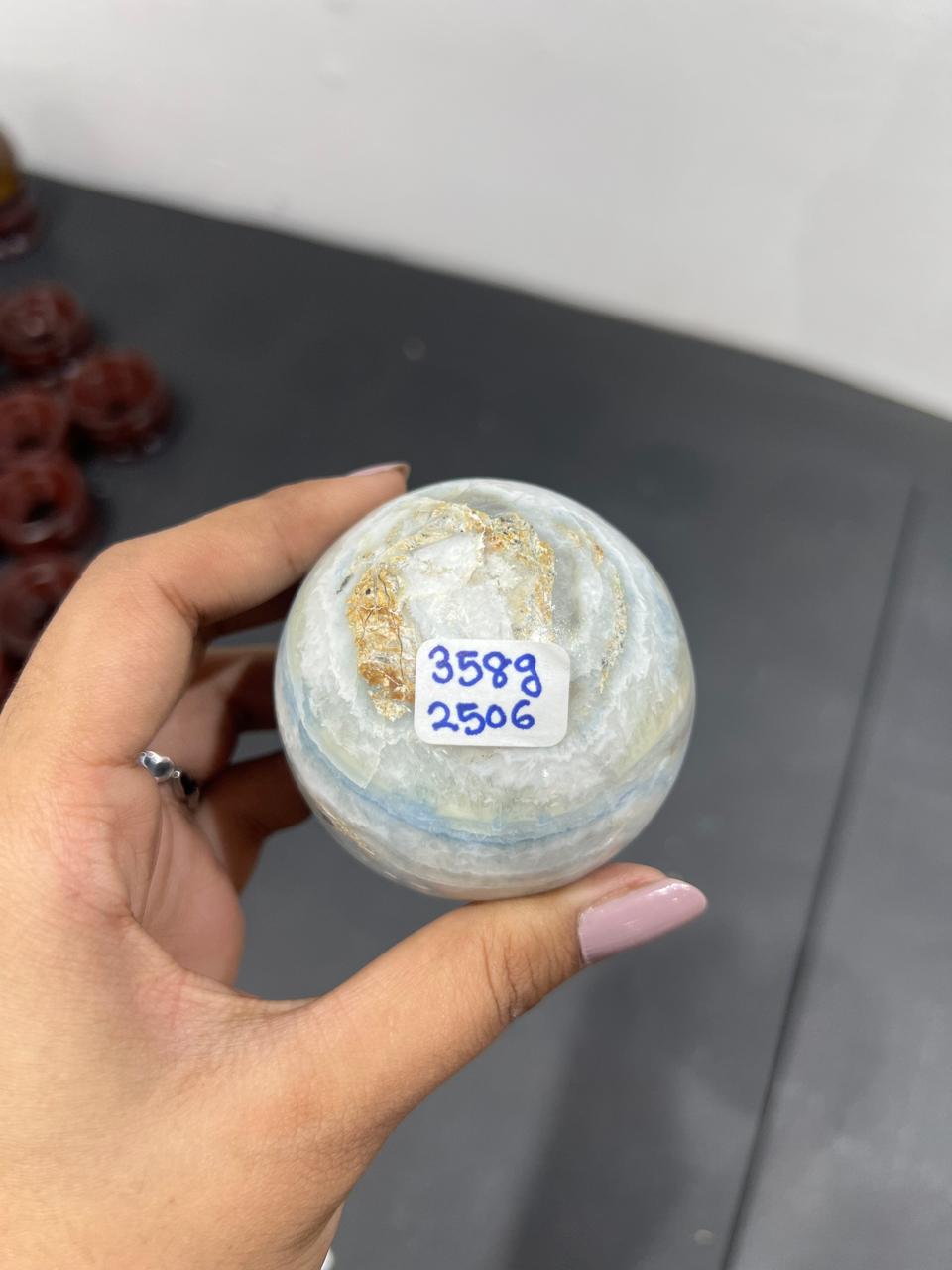 Scheelite Sphere 358g - AEORA ROCKS INDIA -Healing Crystals superstore