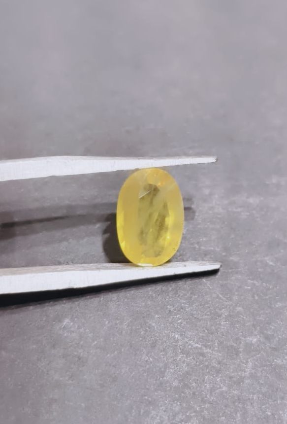 Yellow Sapphire - AEORA ROCKS INDIA -Healing Crystals superstore