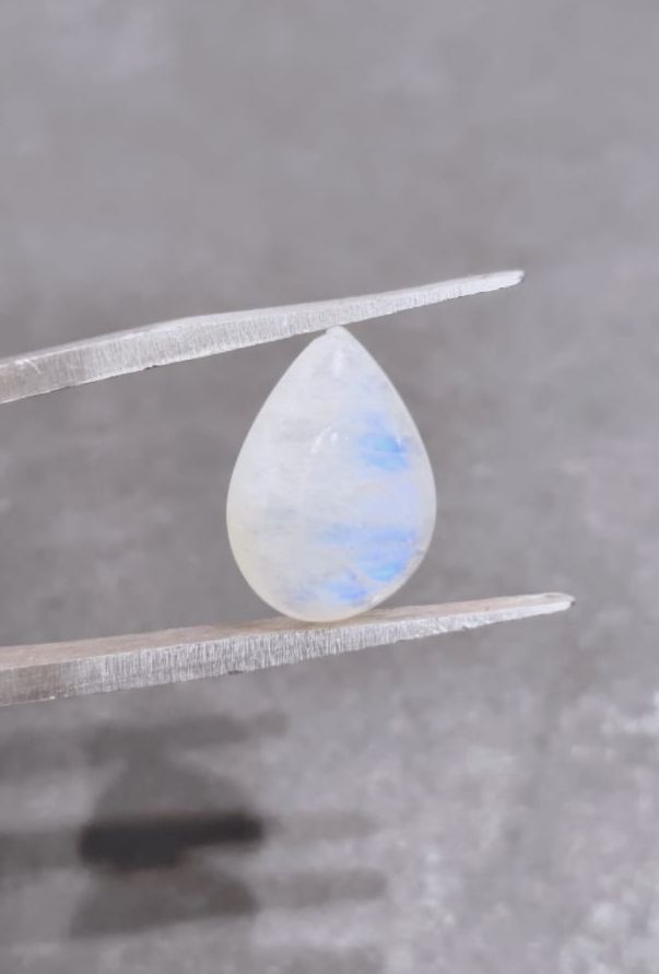 Moonstone Cabs 4.35 Cts - AEORA ROCKS INDIA -Healing Crystals superstore