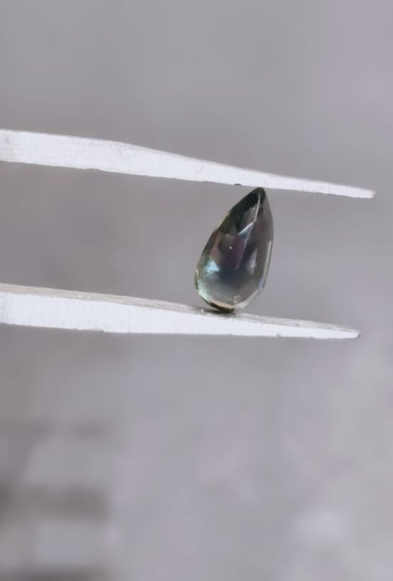 Australian Saphire 1.15 Cts - AEORA ROCKS INDIA -Healing Crystals superstore