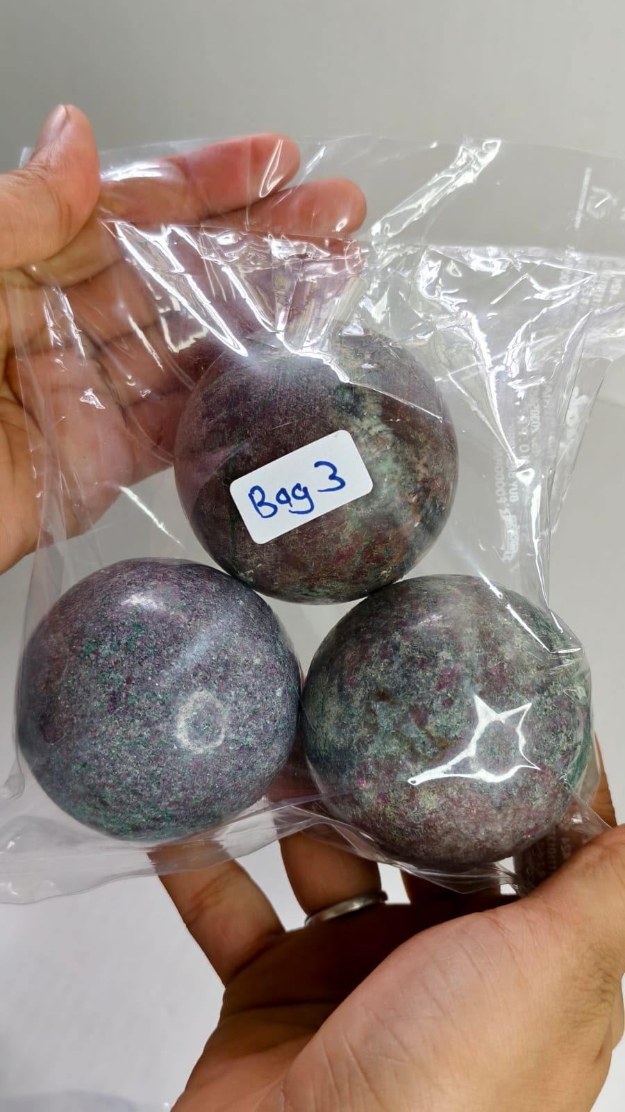 RUBY KYANITE SPHERE BAG 3 - 1 KG, 3 PCS