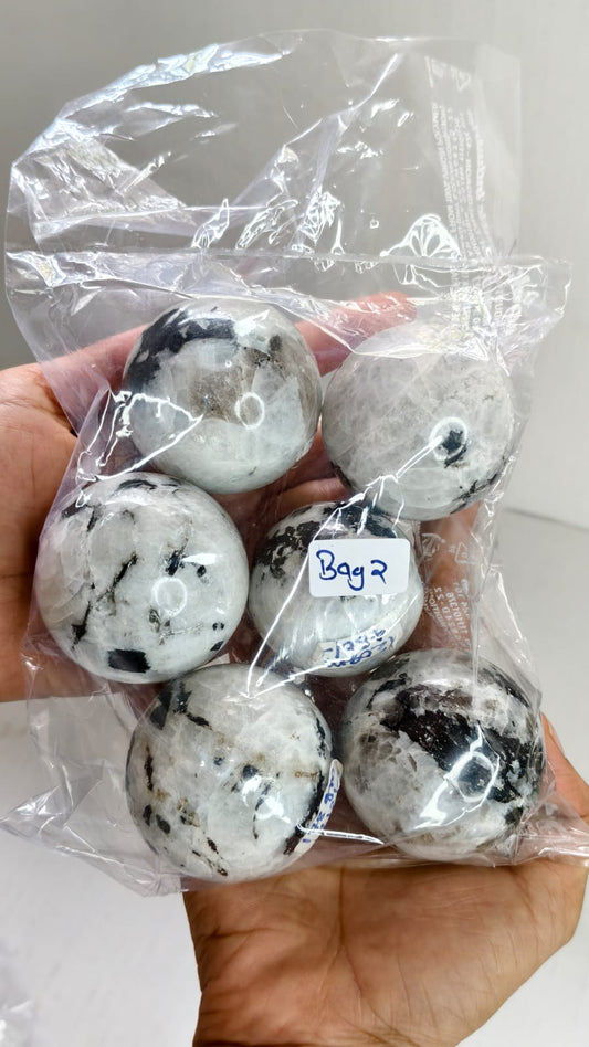 RAINBOW MOONSTONE SPHERE BAG 2 - 1 KG, 6 PCS