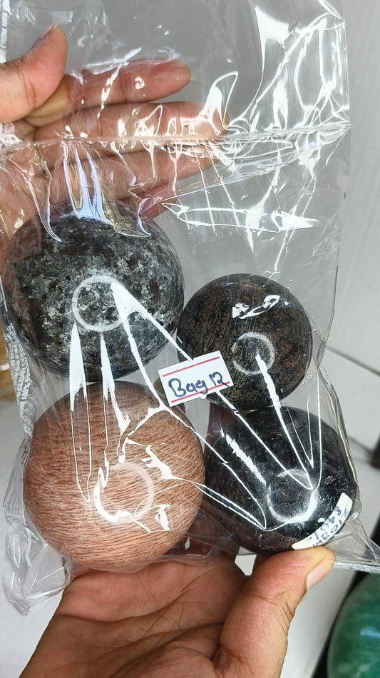 MIX STONE SPHERE BAG 12 - 1 KG, 4 PCS