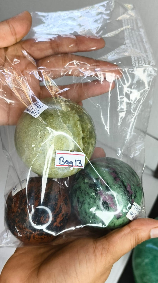 MIX STONE SPHERE BAG 13 - 1 KG, 3 PCS