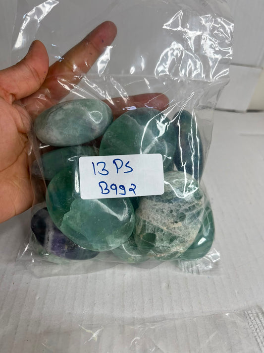 MULTI FLUORITE PALM STONE BAG 2 - 1 KG, 13 PCS