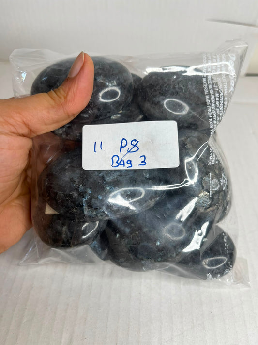 LARVIKITE PALM STONE BAG 3 - 1 KG, 11 PCS