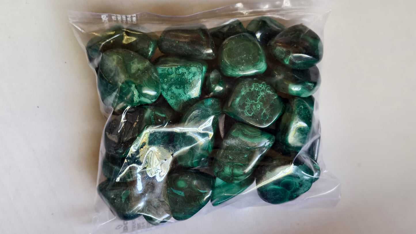 MALACHITE TUMBLE STONES - 1 KG