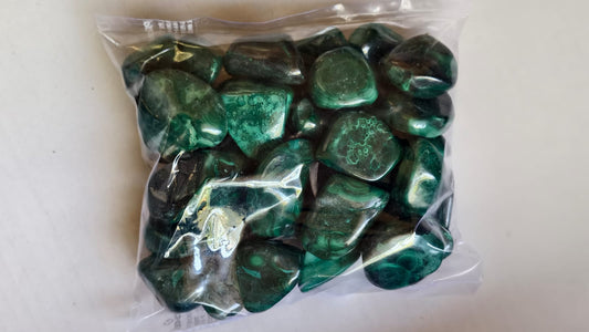 MALACHITE TUMBLE STONES - 1 KG