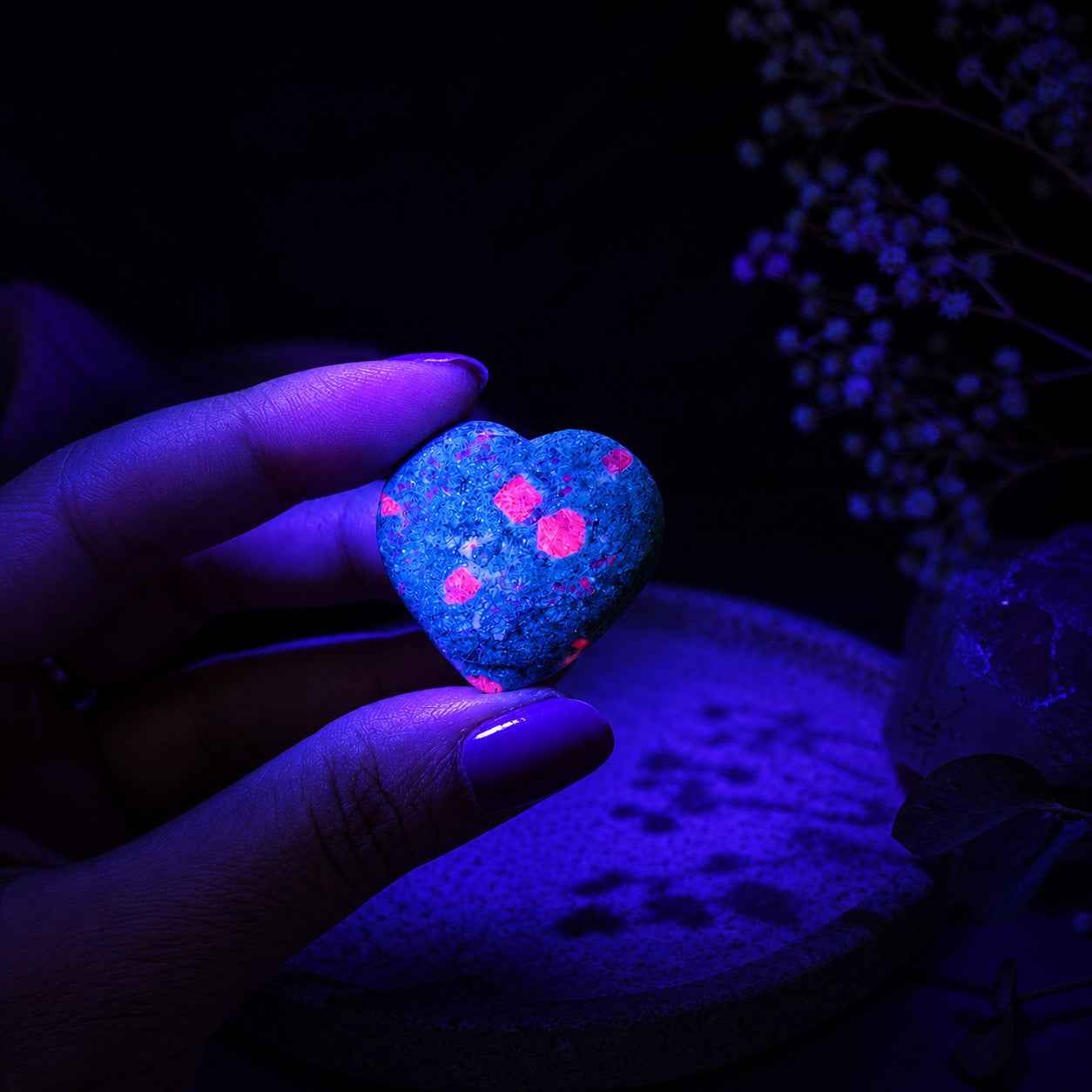 Aeora Rocks Natural Ruby Fuchsite Heart Crystal – Healing Stone for Love, Compassion & Positive Energy