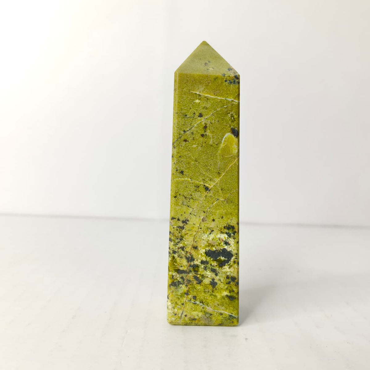 Lizardite Obelisk/Tower: The Stone of New Beginnings – Heart Chakra & Kundalini Healing - AEORA ROCKS INDIA -Healing Crystals superstore